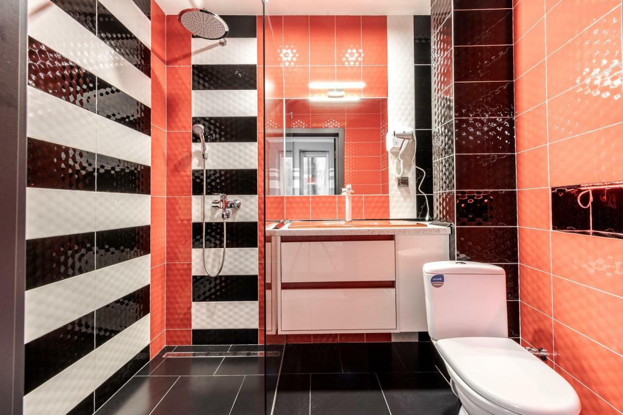 Balabana Red Apartment Lviv Ngoại thất bức ảnh